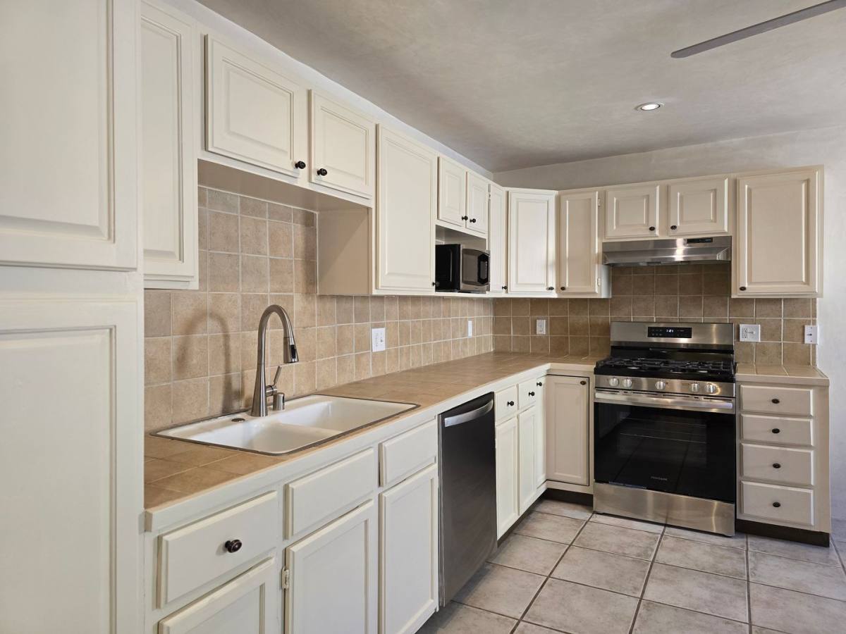 House for rent at 603 1 2 Paseo De Peralta, Santa Fe, NM 87501