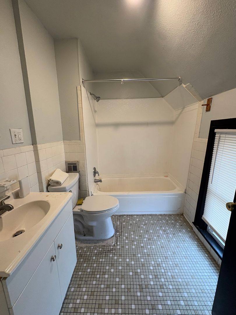 Apartment for rent at 629 Jay St, Rochester, NY 14611