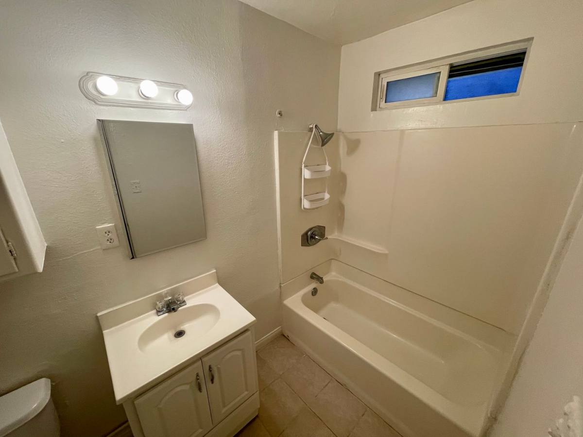 Apartment for rent at 114-118 W 1st Ave, La Habra, CA 90631