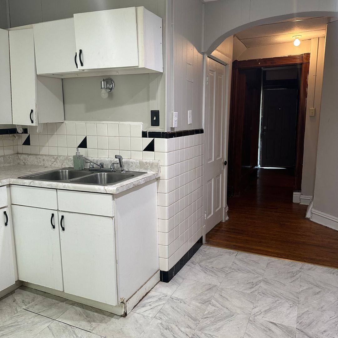 Apartment for rent at 4642 Farlin Ave, Saint Louis, MO 63118