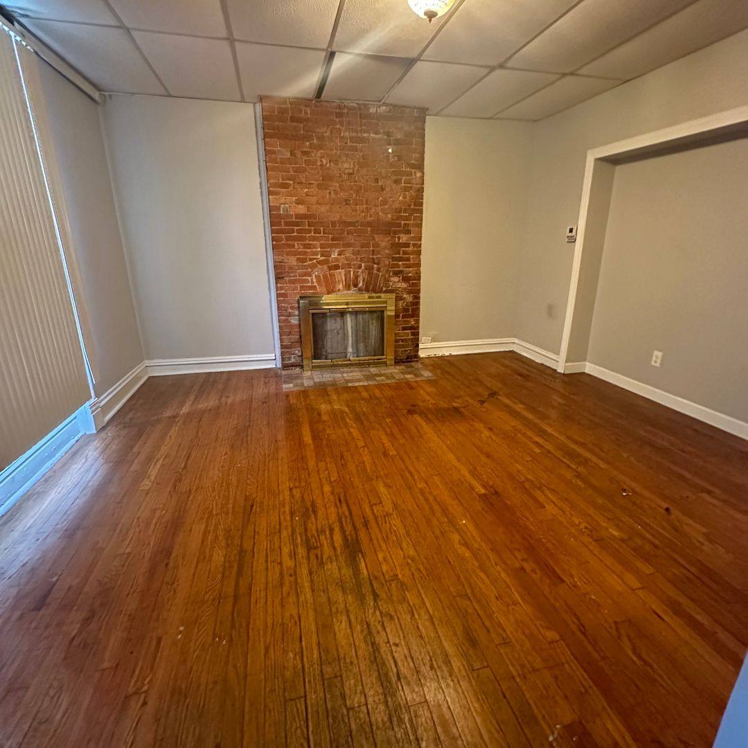 Apartment for rent at 4642 Farlin Ave, Saint Louis, MO 63118