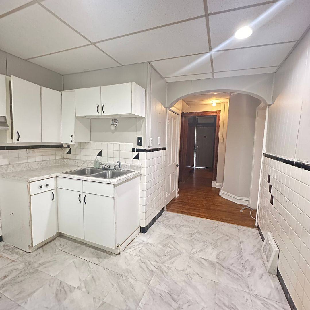 Apartment for rent at 4642 Farlin Ave, Saint Louis, MO 63118
