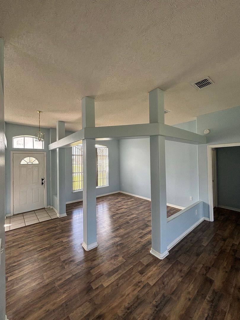 House for rent at 1001 Eiffel Lane, Kissimmee, FL 34759