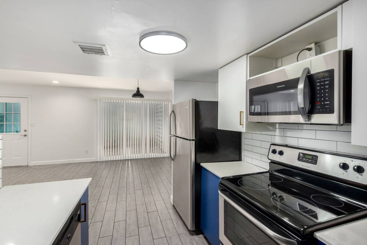 Apartment for rent at 1804 W Tuckey Lane, Phoenix, AZ 85015