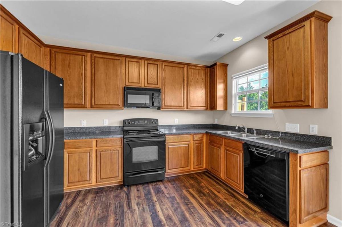 Townhouse for rent at 3884 Tarrant Trace Circle, High Point, NC 27265