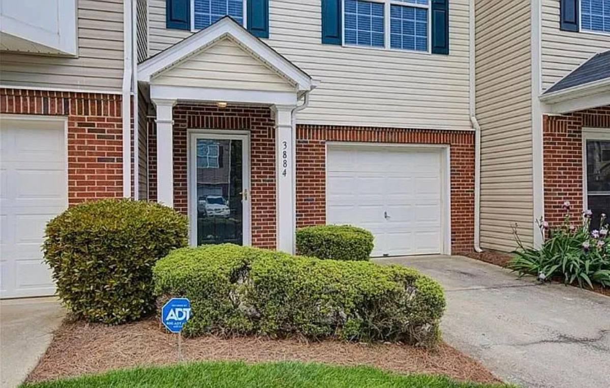 Townhouse for rent at 3884 Tarrant Trace Circle, High Point, NC 27265