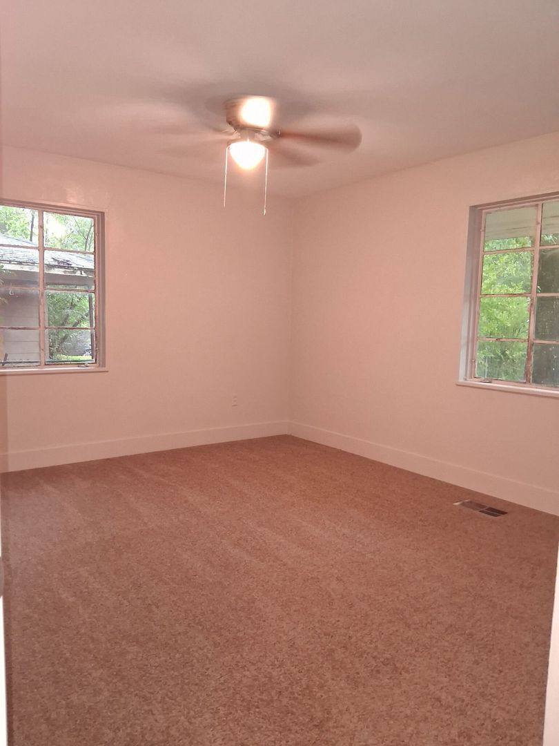 House for rent at 3122 Oak Forest Dr, Jackson, MS 39212