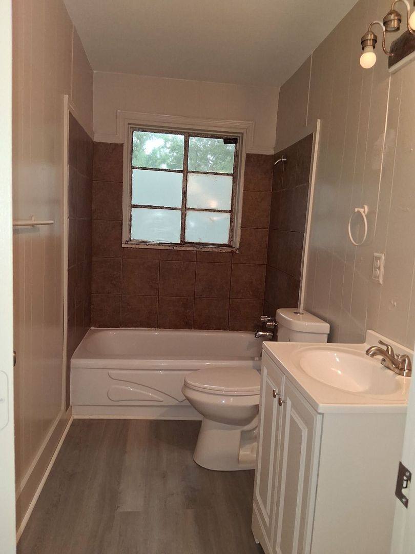 House for rent at 3122 Oak Forest Dr, Jackson, MS 39212