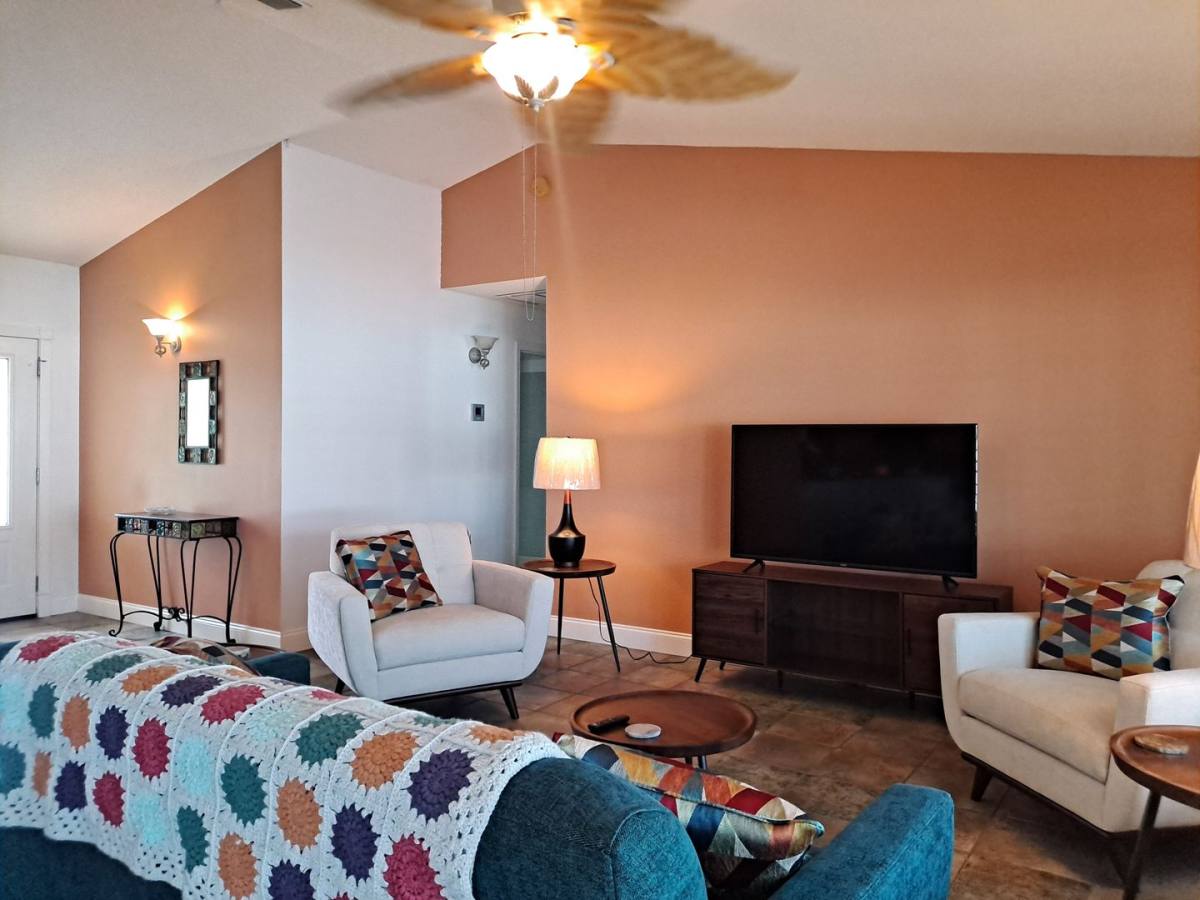 House for rent at 3208 Royal Palm Dr, Edgewater, FL 32141