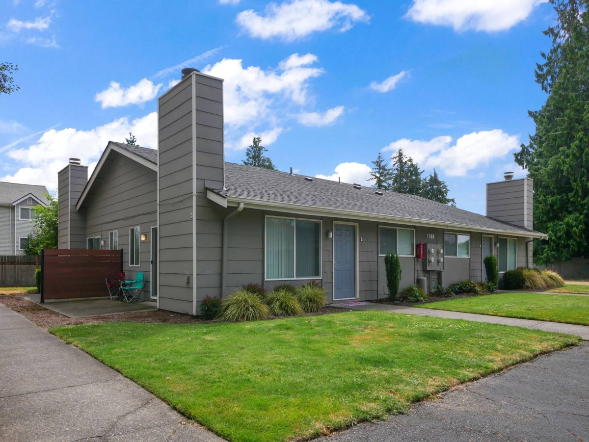 Apartment for rent at 7704 Cirque Dr W, University Place, WA 98467