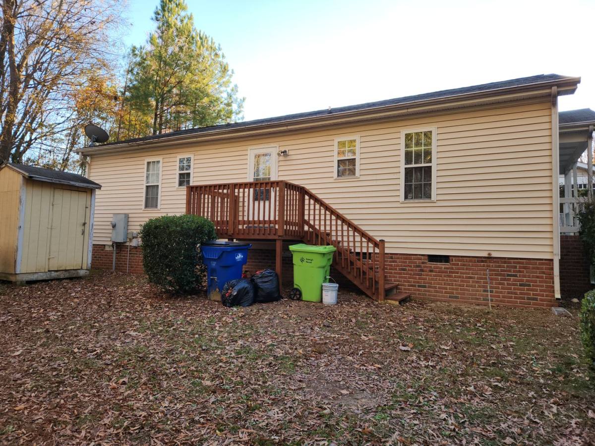 House for rent at 860 Darby St, Raleigh, NC 27610