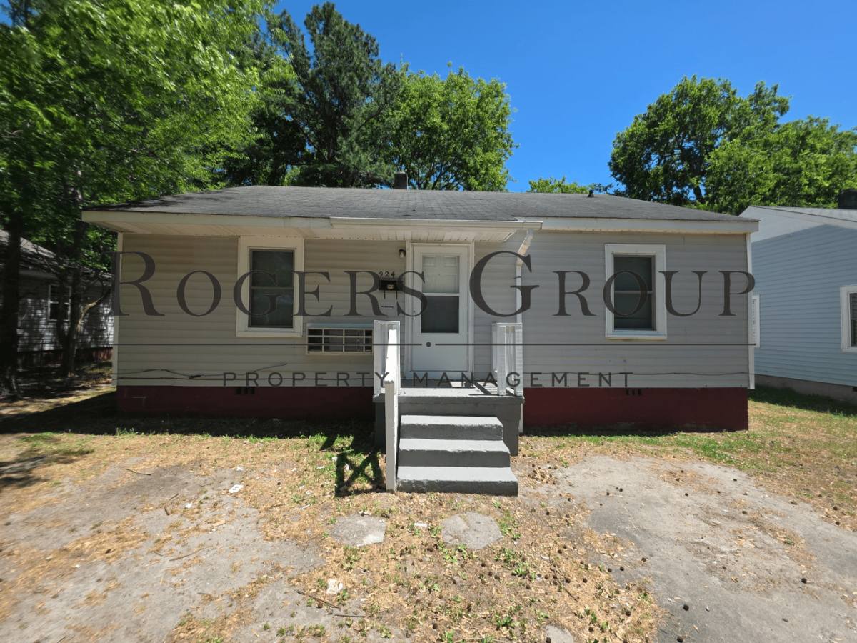 House for rent at 924 Burr St, Henderson, NC 27536
