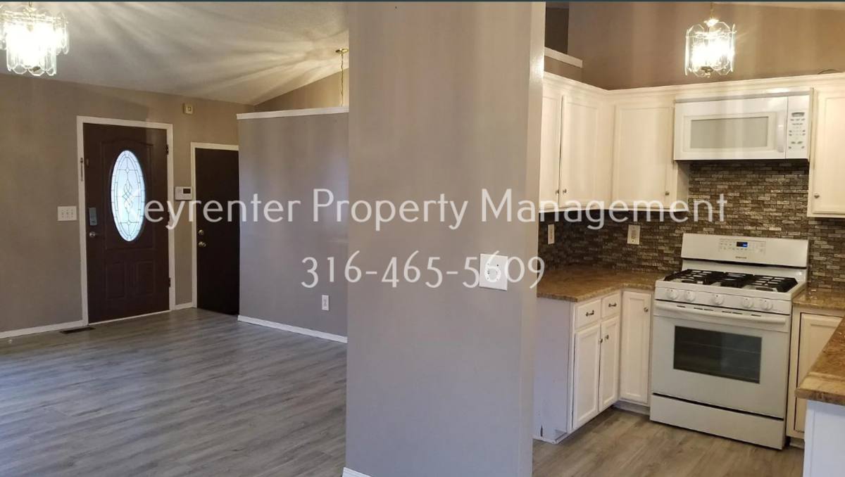 House for rent at 3202 W Sunnybrook St, Wichita, KS 67217