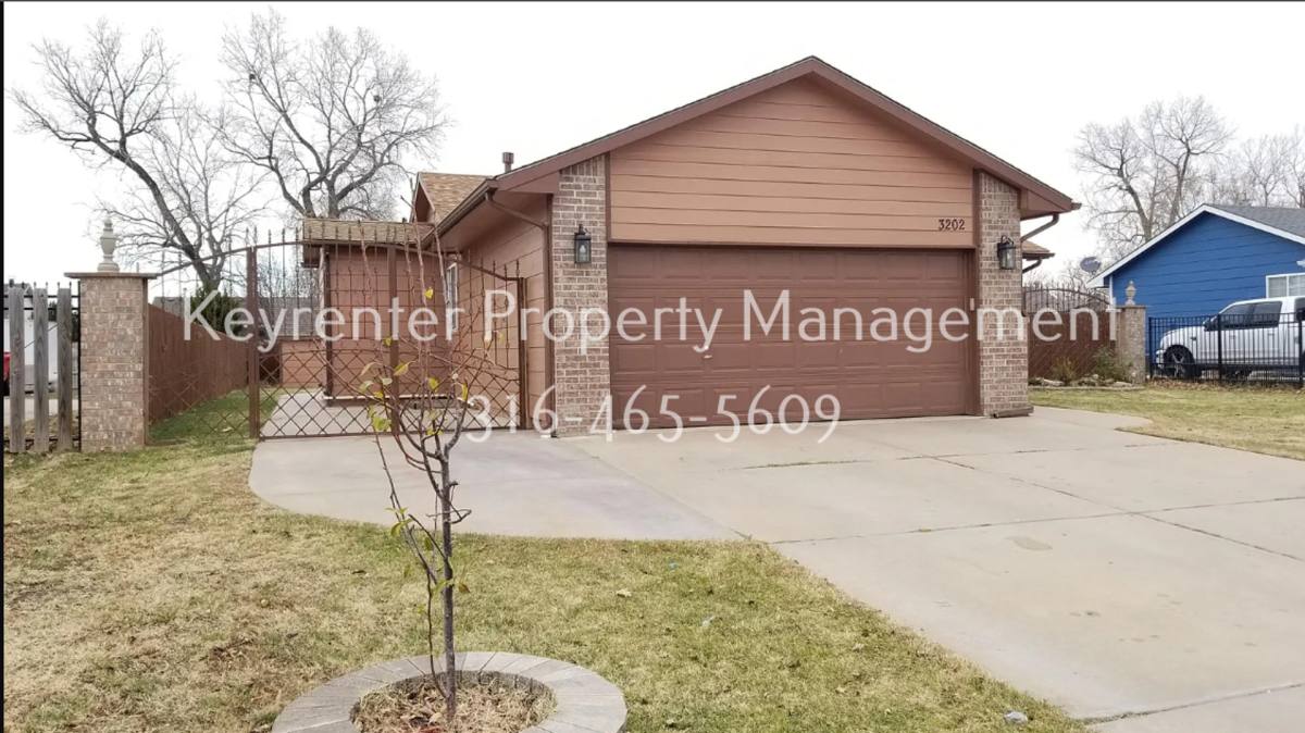 House for rent at 3202 W Sunnybrook St, Wichita, KS 67217