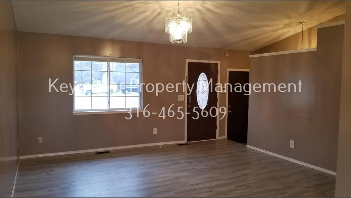 House for rent at 3202 W Sunnybrook St, Wichita, KS 67217