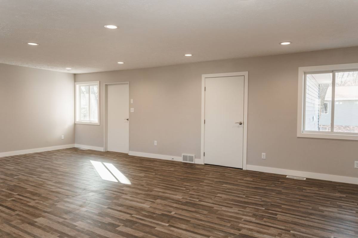 Apartment for rent at 1005 N 4th St, Marshall, MN 56258