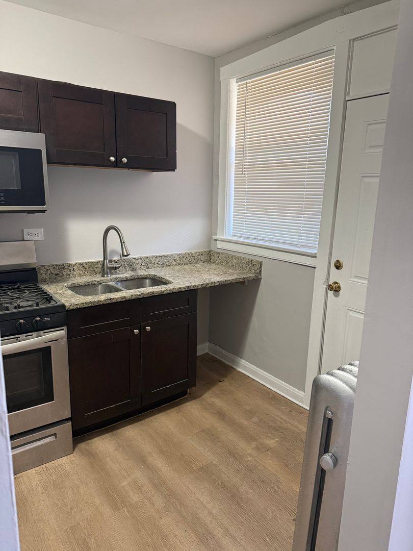 Apartment for rent at 6619 S Greenwood Ave, Chicago, IL 60637