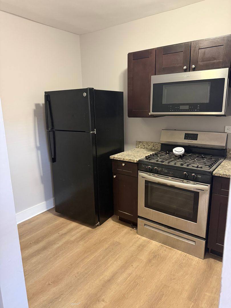Apartment for rent at 6619 S Greenwood Ave, Chicago, IL 60637