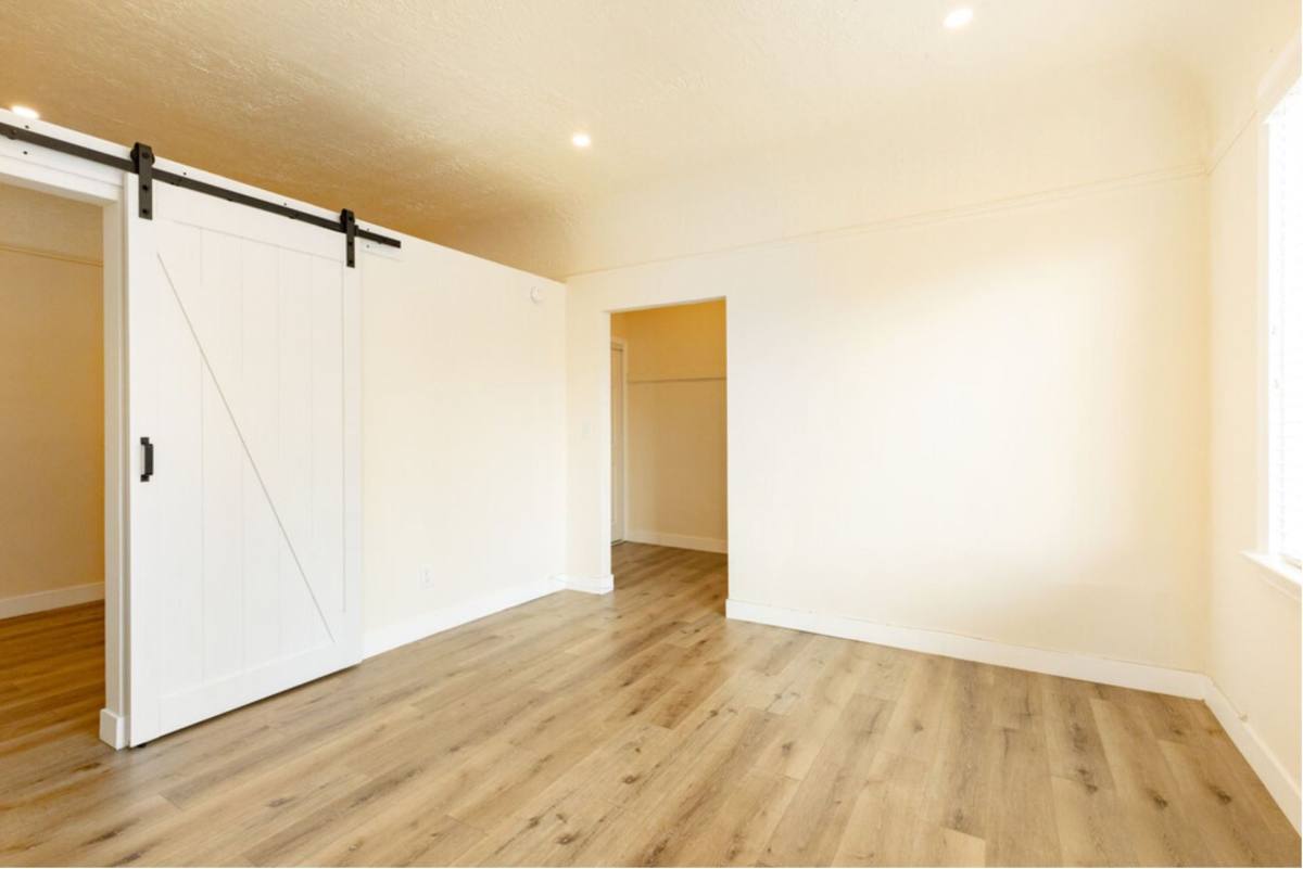 Apartment for rent at 437 N Ardmore Ave, Los Angeles, CA 90004
