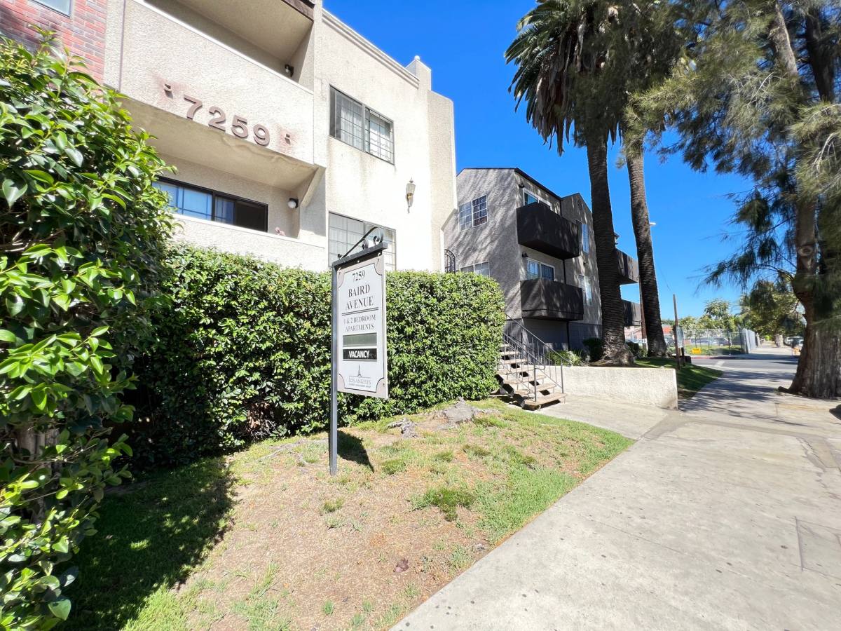 Apartment for rent at 7259 Baird Ave, Reseda, CA 91335