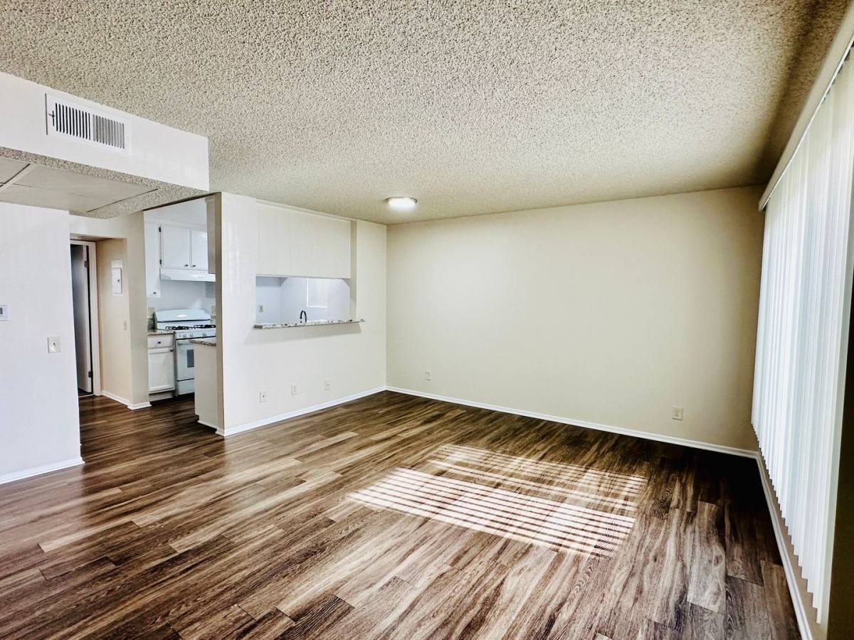 Apartment for rent at 7259 Baird Ave, Reseda, CA 91335