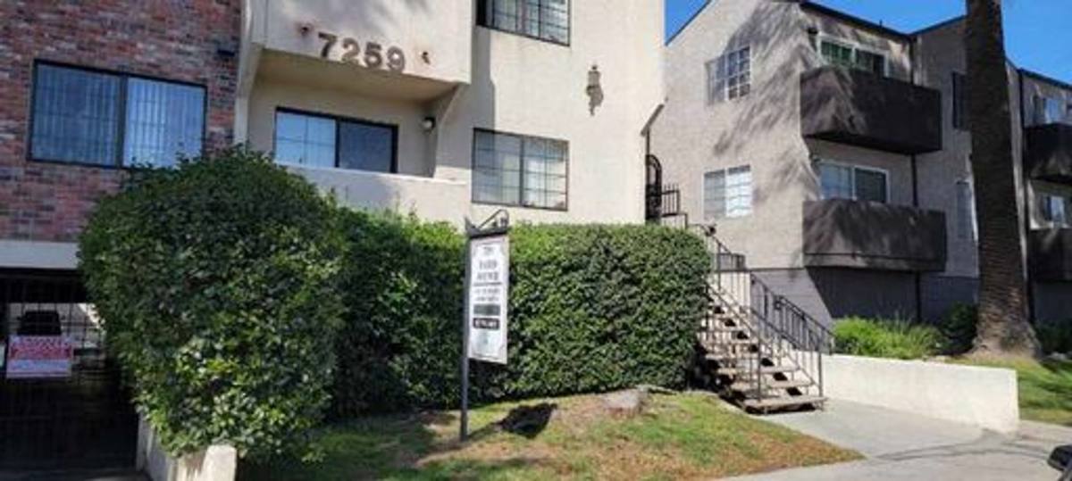 Apartment for rent at 7259 Baird Ave, Reseda, CA 91335