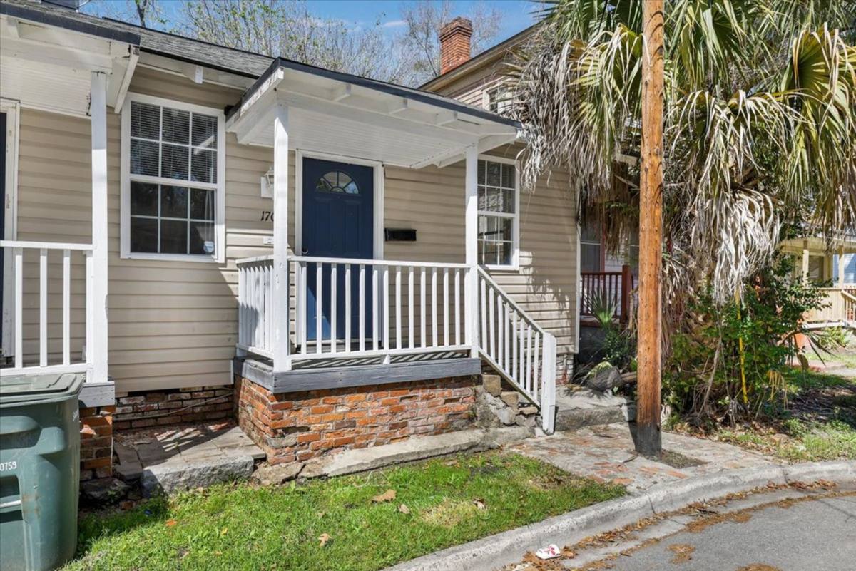 Apartment for rent at 1709 Legrand St, Savannah, GA 31404