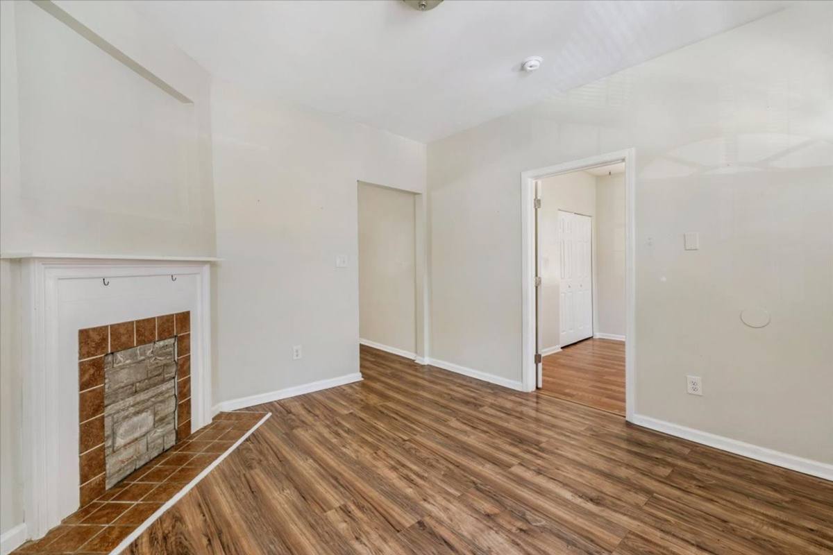 Apartment for rent at 1709 Legrand St, Savannah, GA 31404