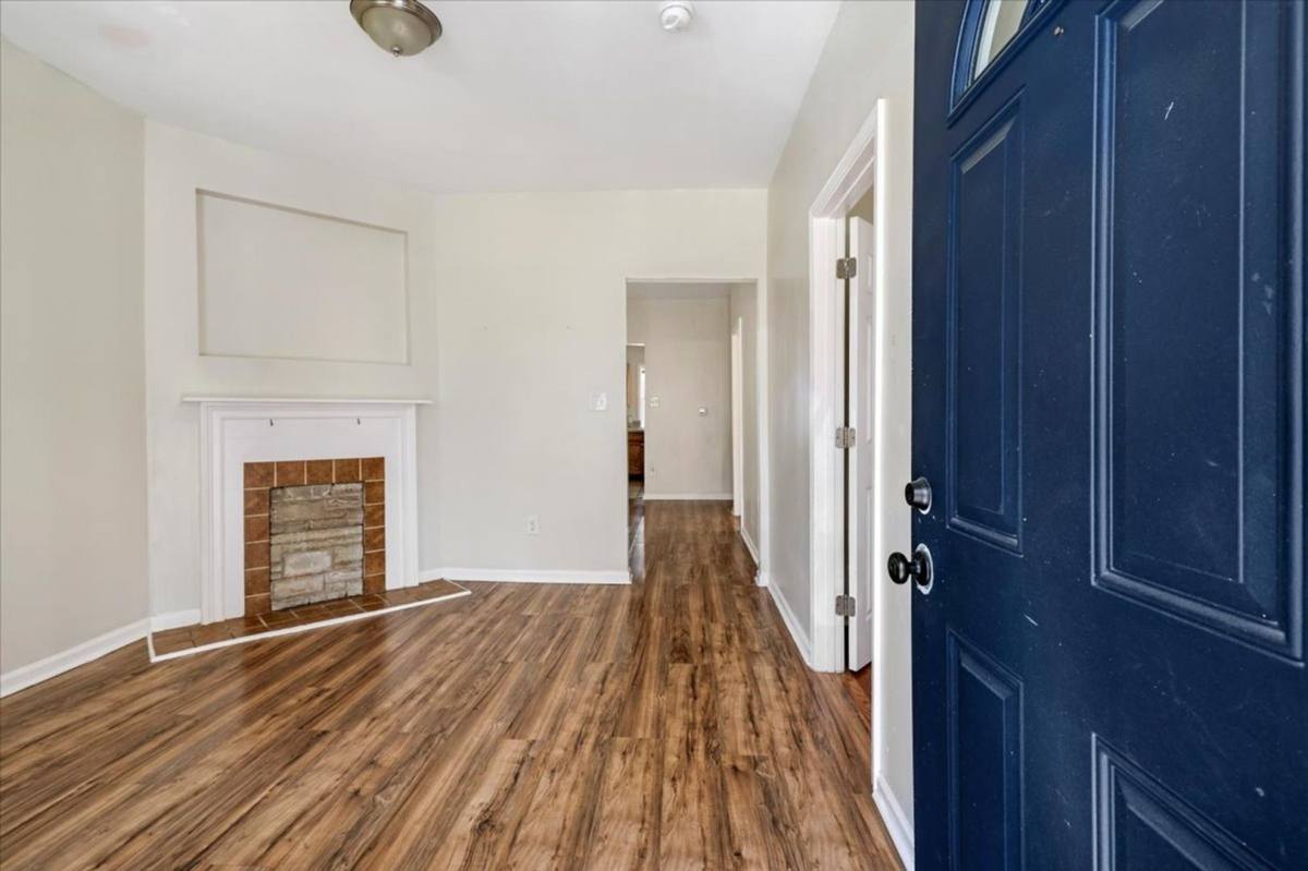 Apartment for rent at 1709 Legrand St, Savannah, GA 31404