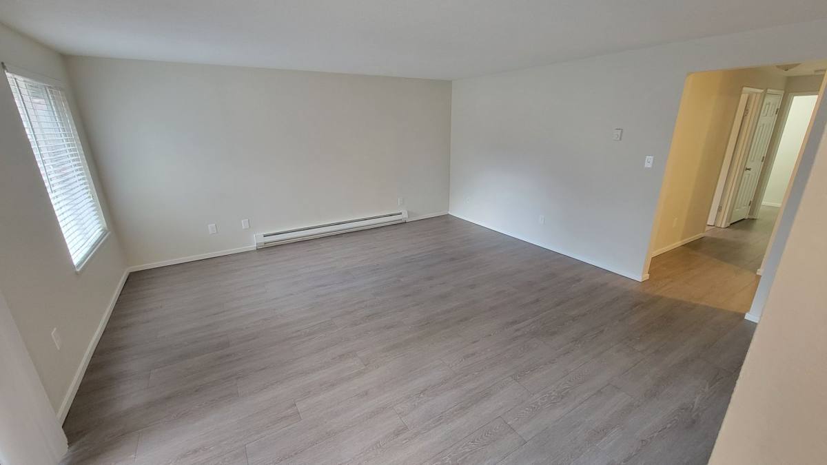 Apartment for rent at 322 9th Ave SE, Puyallup, WA 98372