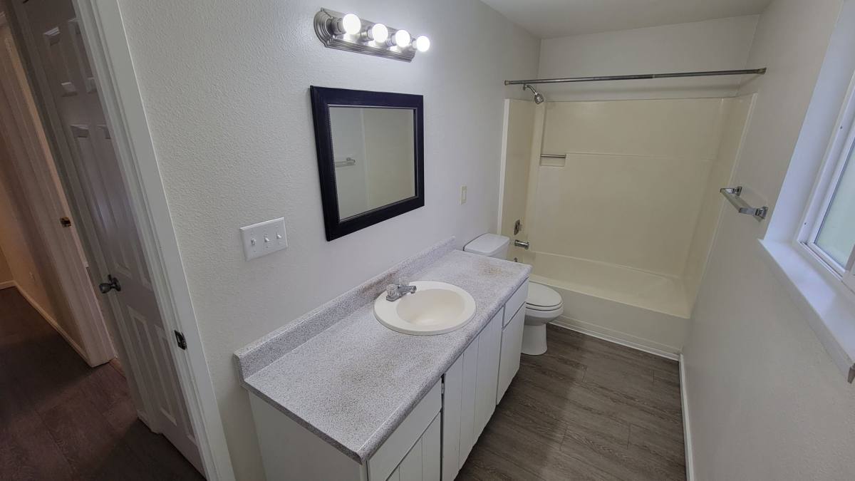 Apartment for rent at 322 9th Ave SE, Puyallup, WA 98372