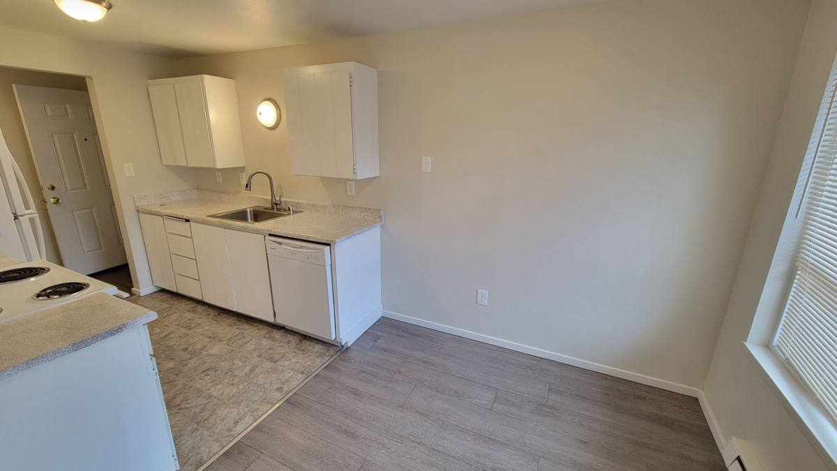 Apartment for rent at 322 9th Ave SE, Puyallup, WA 98372