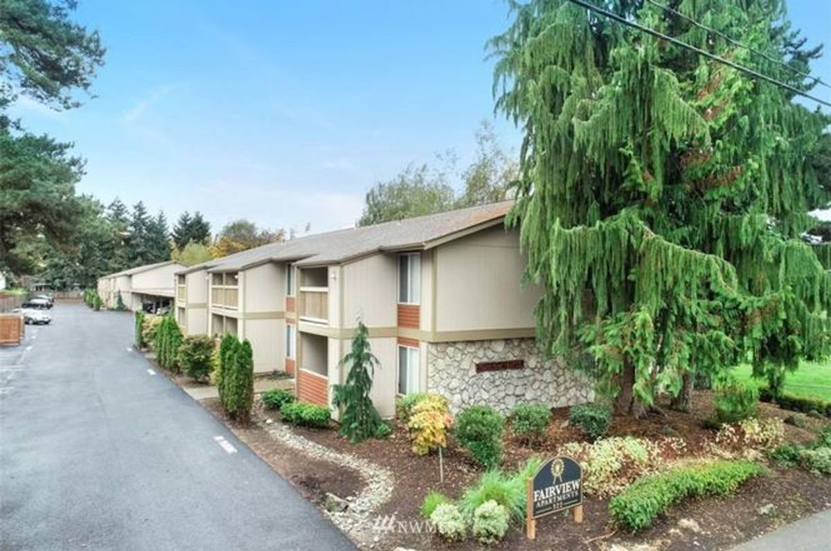 Apartment for rent at 322 9th Ave SE, Puyallup, WA 98372