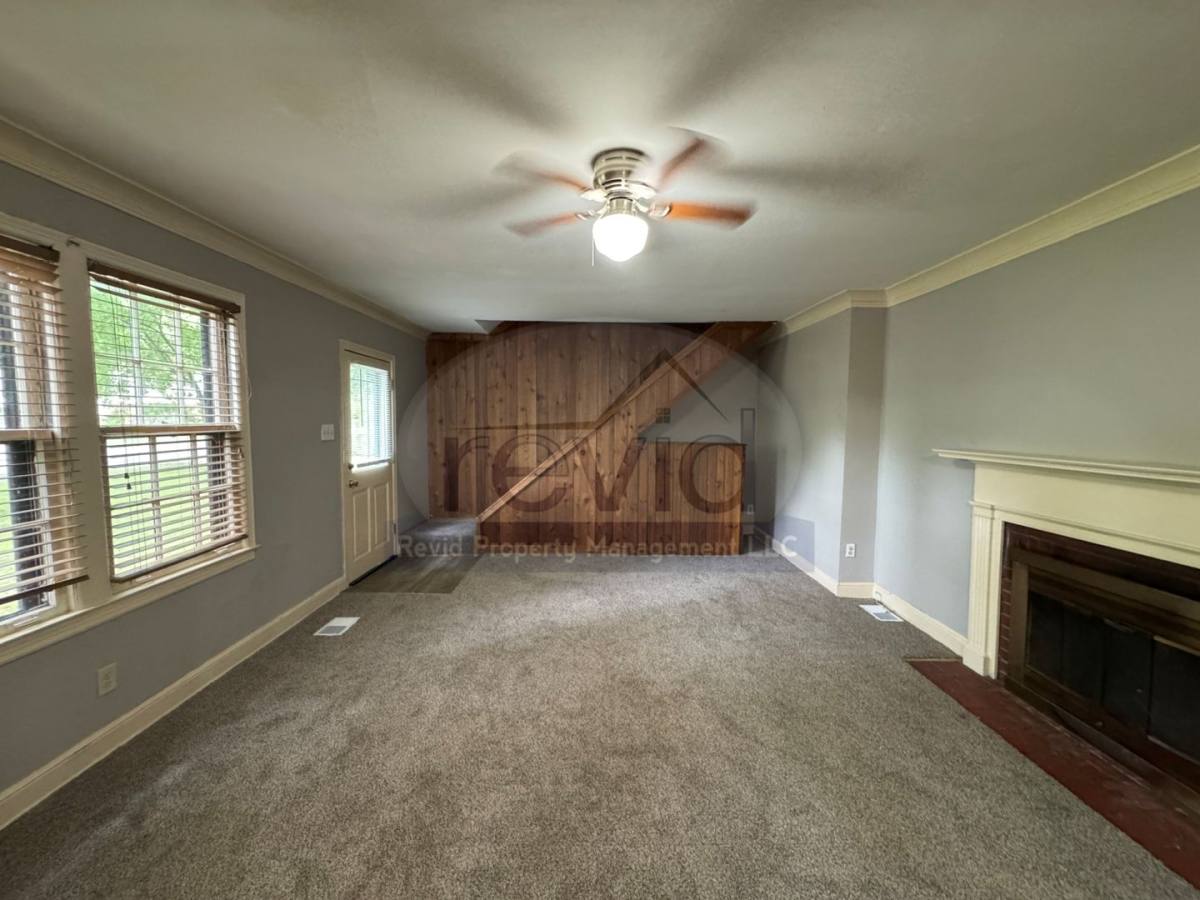 House for rent at 705 S Graham St, Memphis, TN 38111