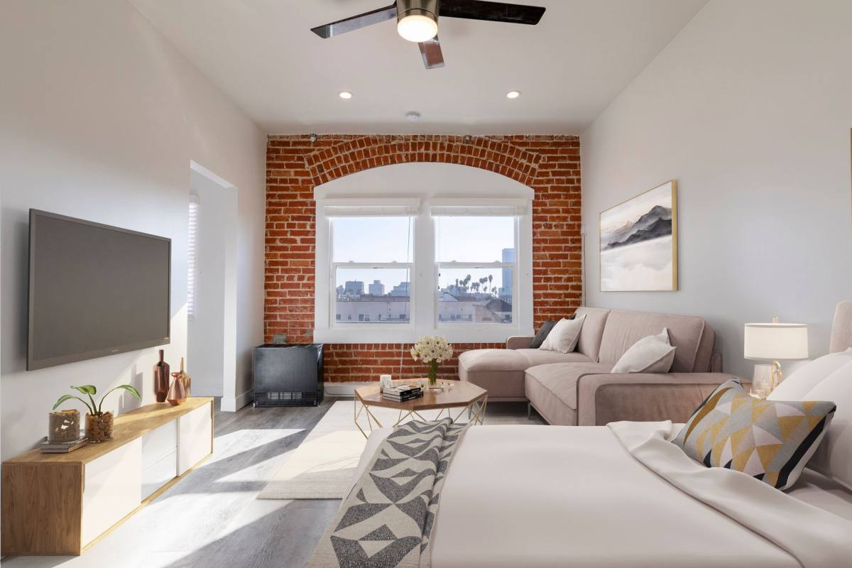 Apartment for rent at 200 S Kenmore Ave, Los Angeles, CA 90004