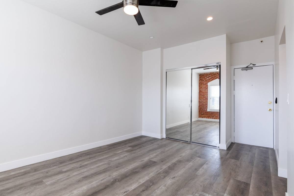 Apartment for rent at 200 S Kenmore Ave, Los Angeles, CA 90004