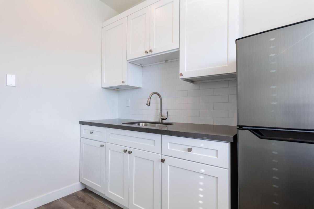 Apartment for rent at 200 S Kenmore Ave, Los Angeles, CA 90004