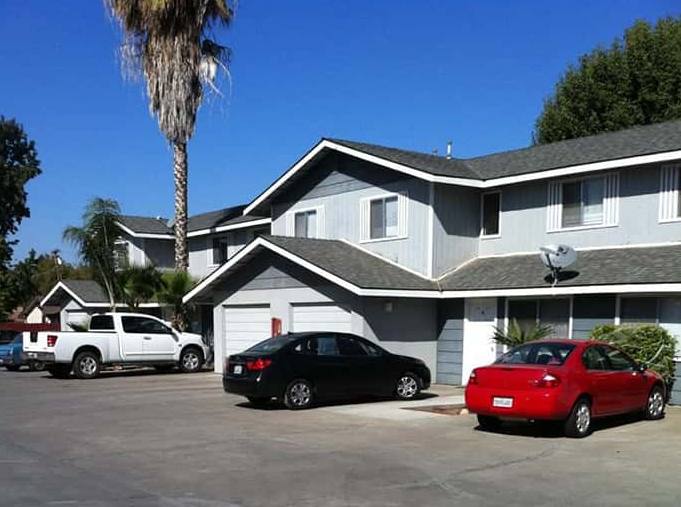Townhouse for rent at 21 Hazelwood, Lemoore, CA 93245