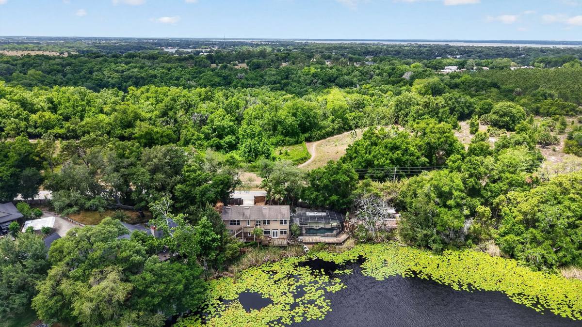 House for rent at 1625 Abrams Rd, Eustis, FL 32726