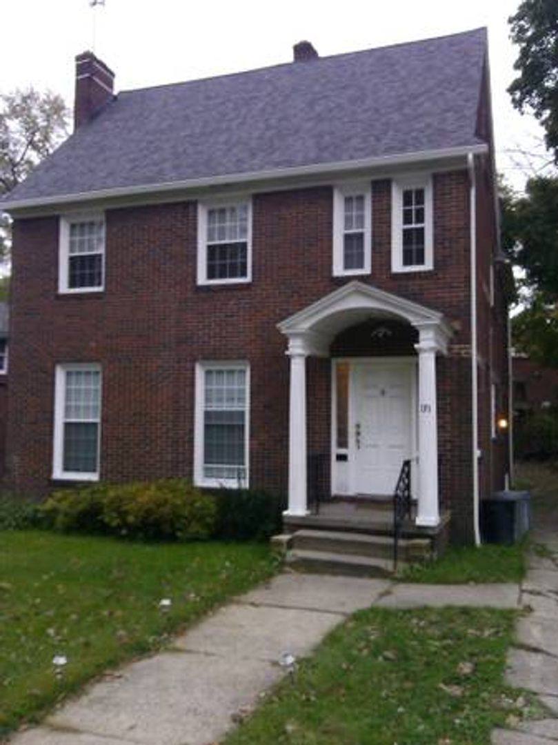 Apartment for rent at 171 Upland Ave, Youngstown, OH 44505