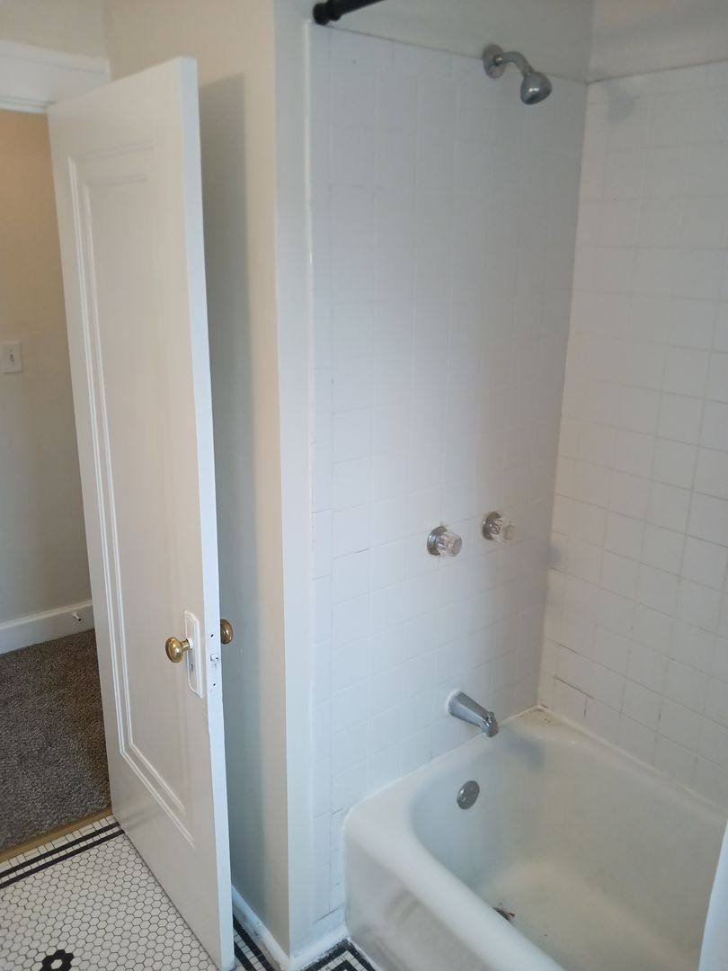 Apartment for rent at 171 Upland Ave, Youngstown, OH 44505