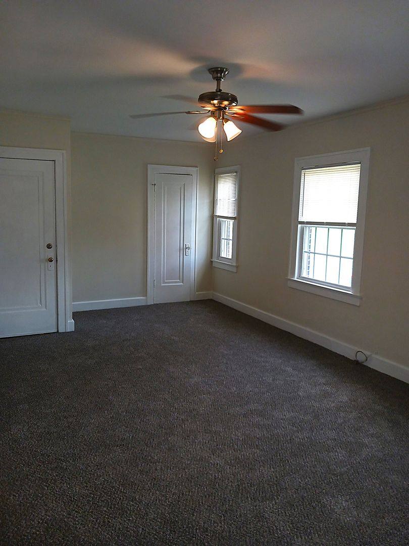 Apartment for rent at 171 Upland Ave, Youngstown, OH 44505