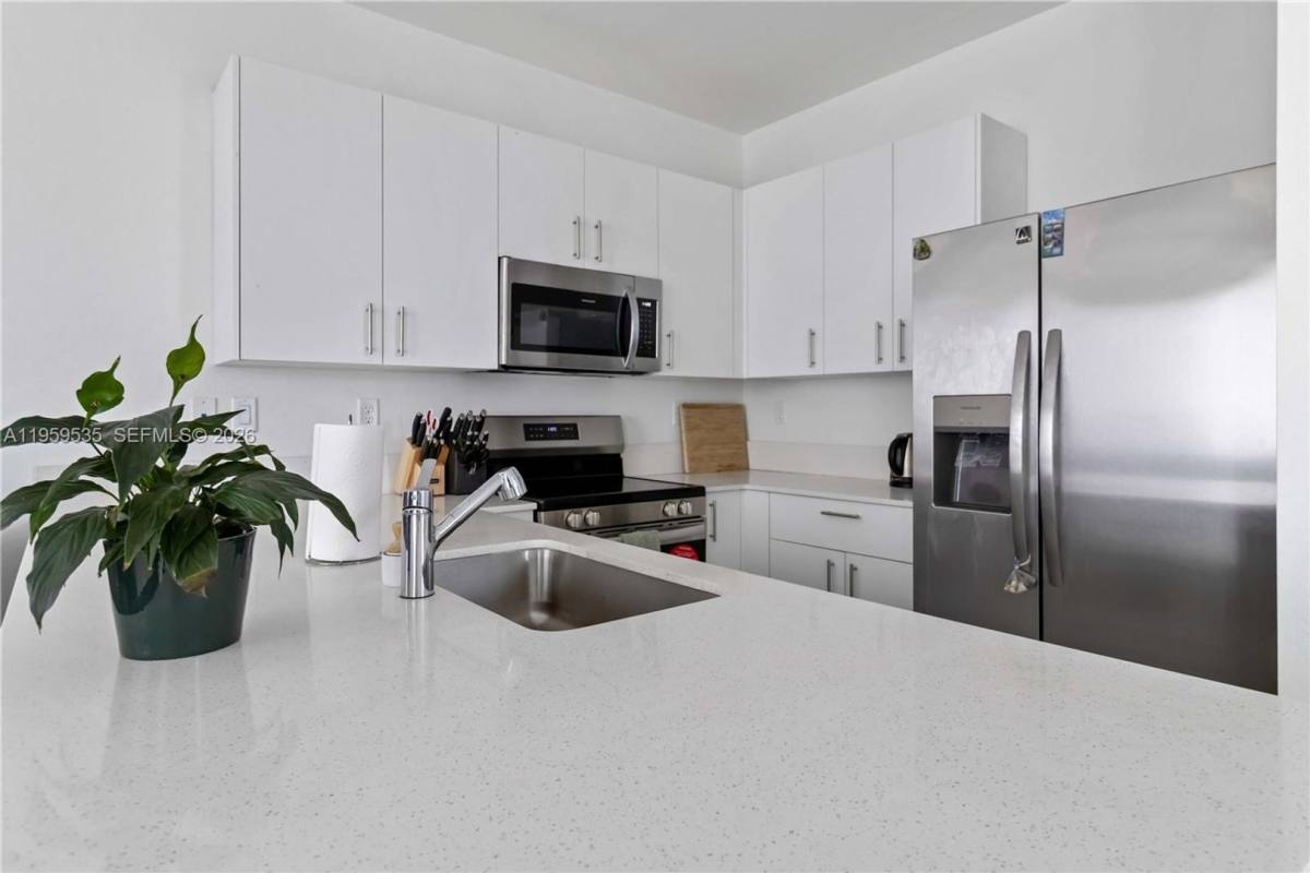 House for rent at 760 SE 13th Court, Homestead, FL 33034