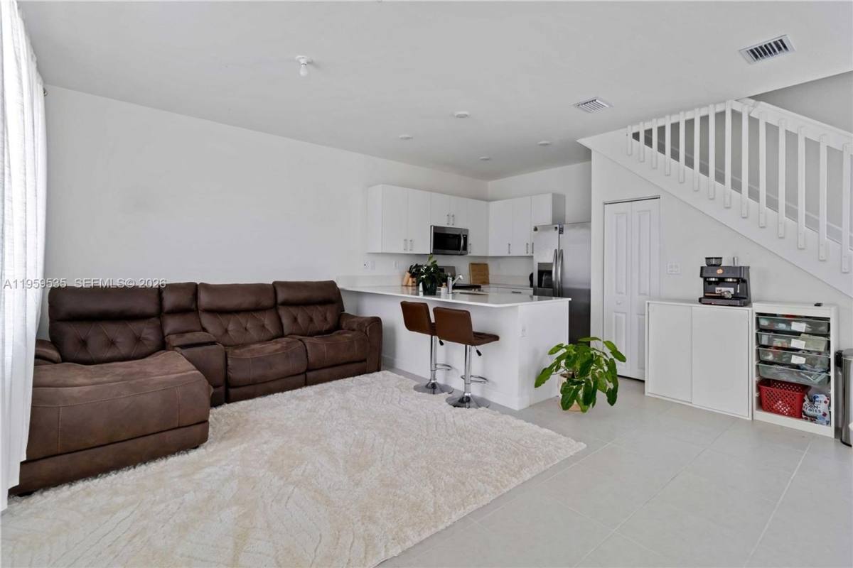 House for rent at 760 SE 13th Court, Homestead, FL 33034