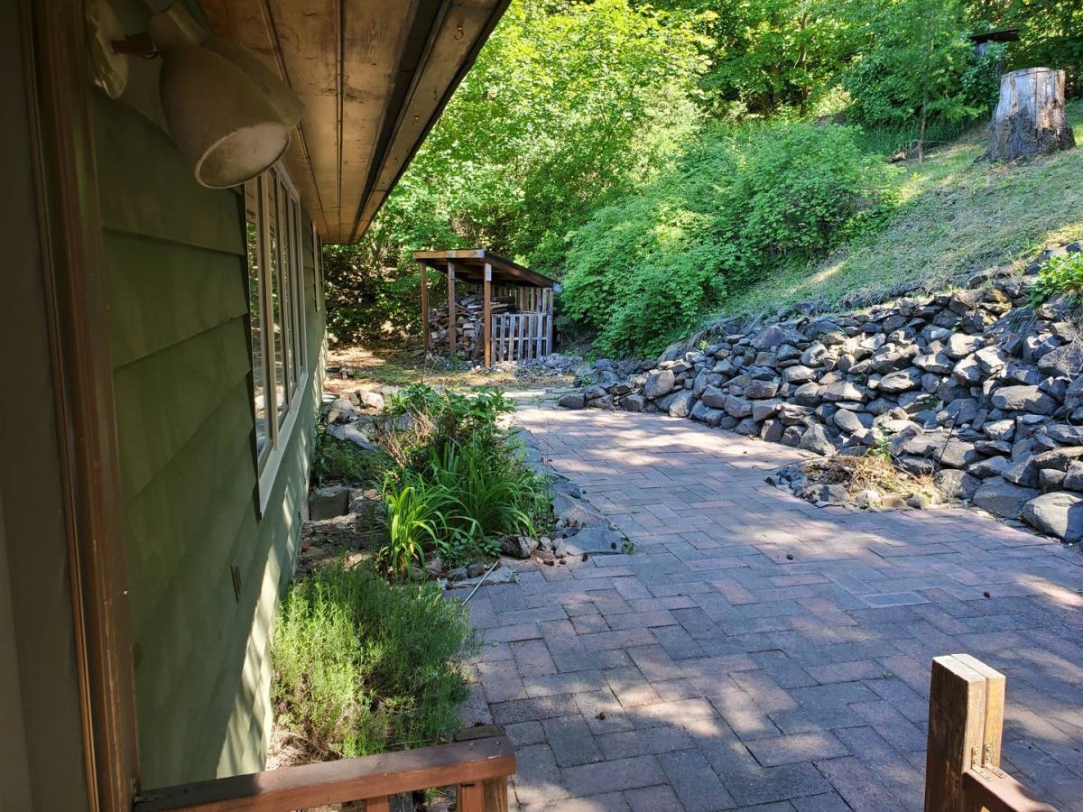 House for rent at 1704 E 19th Ave, Spokane, WA 99203