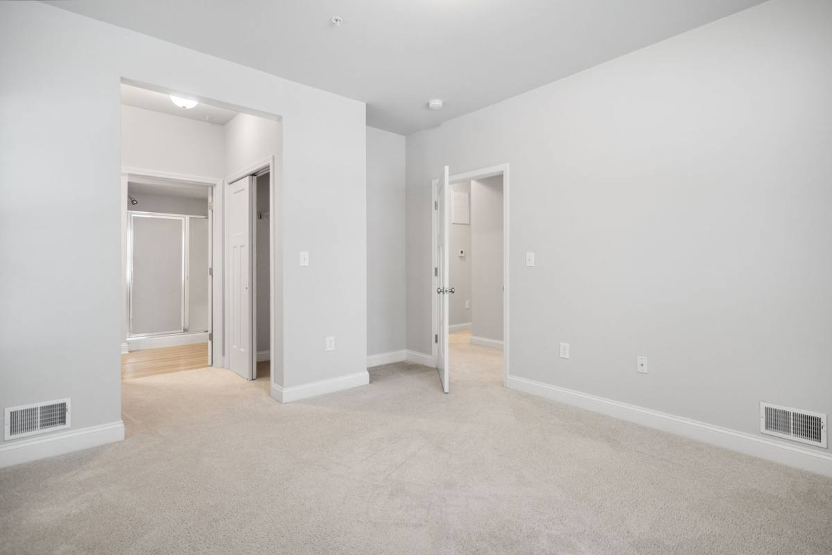 Apartment for rent at 20 Mourningkill Dr, Ballston Spa, NY 12020