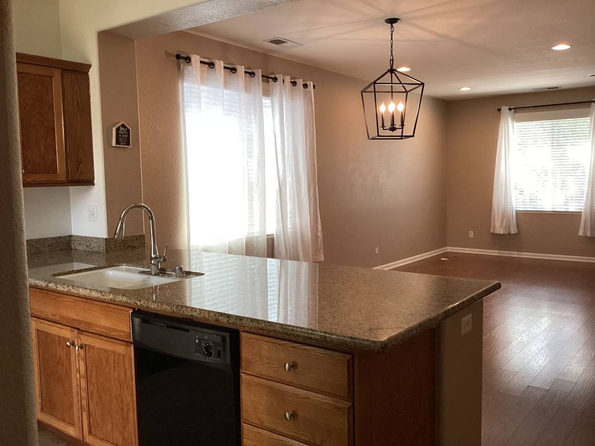 House for rent at 3442 N Leanna Ave, Fresno, CA 93727
