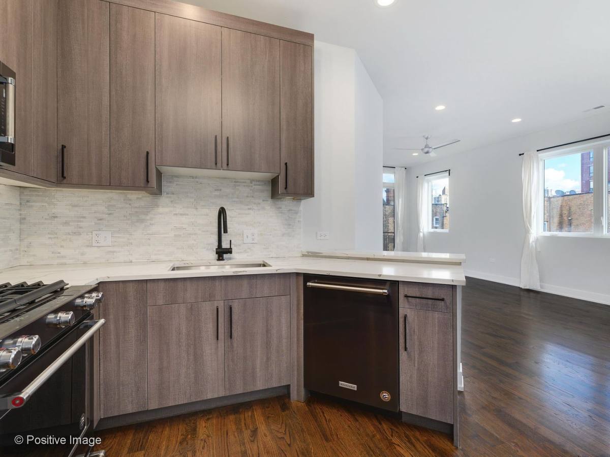 Apartment for rent at 1511 N Sedgwick St, Chicago, IL 60610