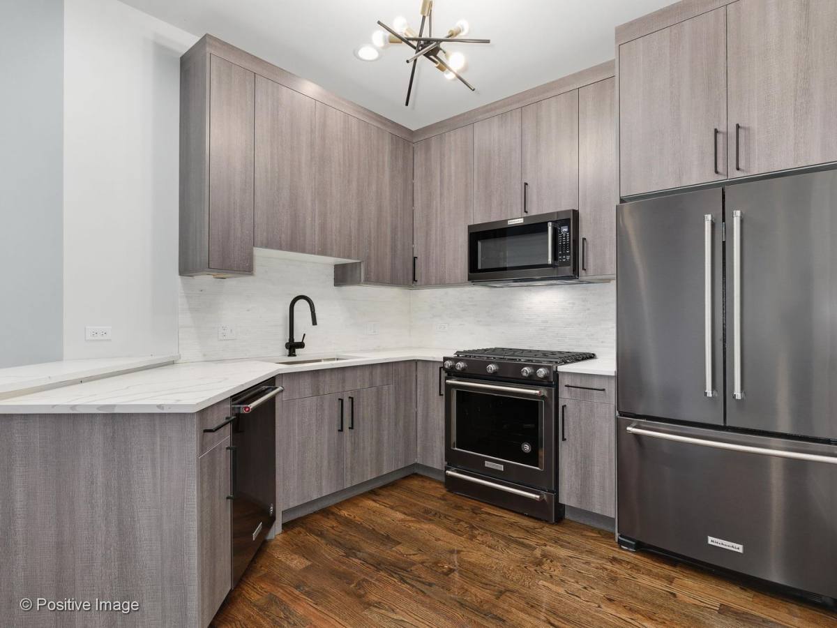 Apartment for rent at 1511 N Sedgwick St, Chicago, IL 60610