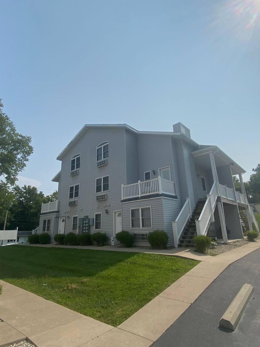 Apartment for rent at 318 E Davis St, Fayette, MO 65248